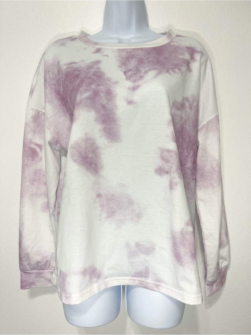 Pretty Garden Lavender Tie-Dye Pullover Sweatshirt PTP 21”-22” EUC